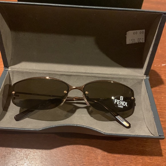 Vintage Fendi Sunglasses - Picture 3 of 9